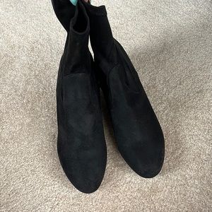 Chinese Laundry Black Suede Booties Size 11